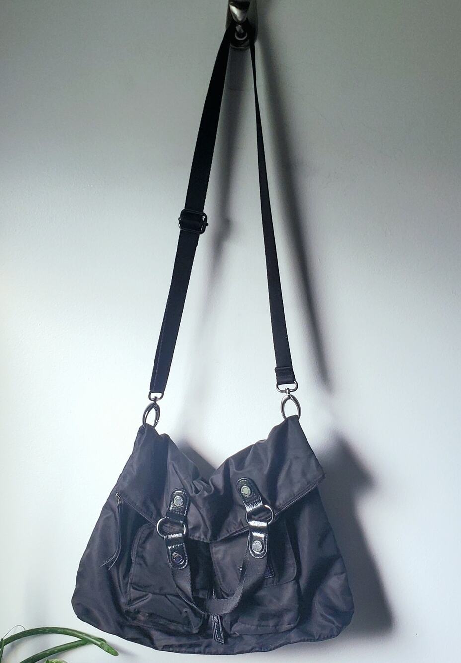 Kenneth Cole Black Hobo Style Cross Body Fabric Bag Medium Sized Goth Baddie